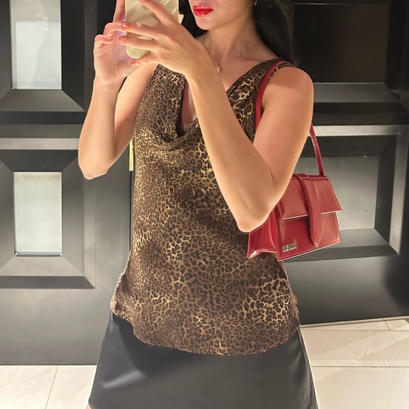 Cowl neck cheetah print top - Picture 6 of 7